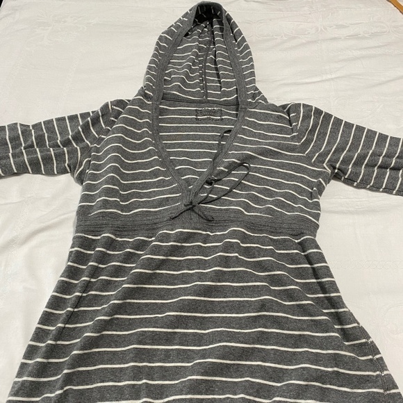 Motherhood Maternity Long Sleeve Gray Striped Hoodie Size Small - Picture 6 of 10